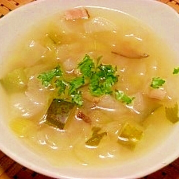 和風出汁の野菜スープ